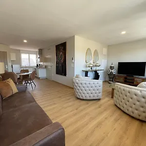 Yves Saint Laurent/ Coco Chanel Appartement Albi